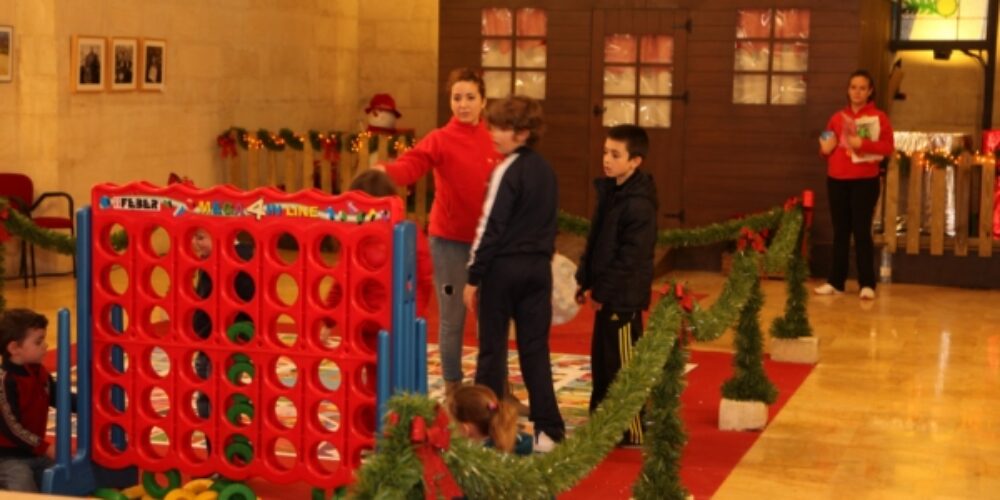 Se prepara la Cabalgata mientras los niños hablan online con los Reyes