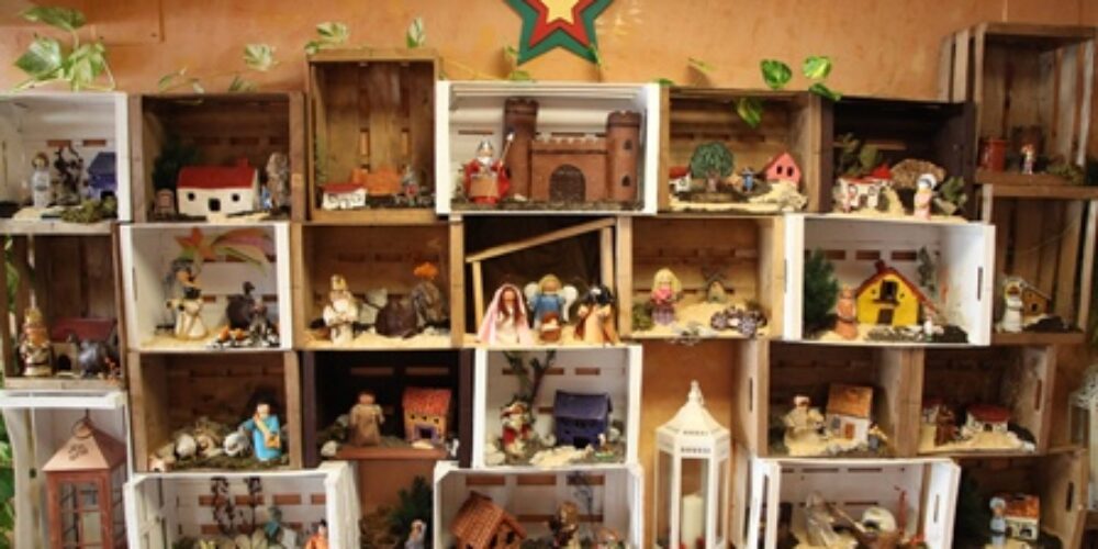 El Centro Ocupacional expone un Belén vertical en Llanete del Mercado