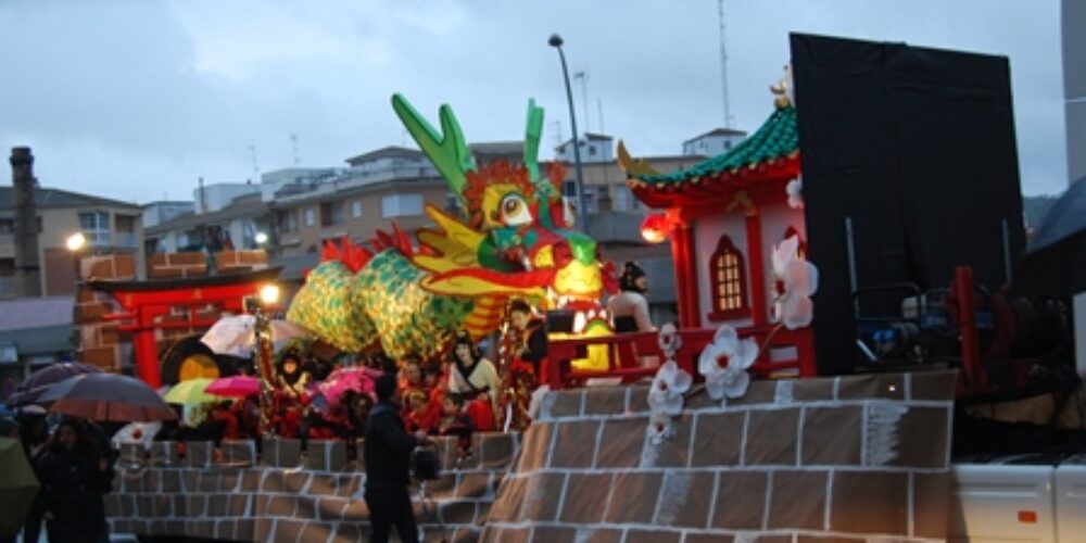 El dragón oriental del Alonso Alcalá obtiene el primer premio en una deslucida cabalgata de Reyes