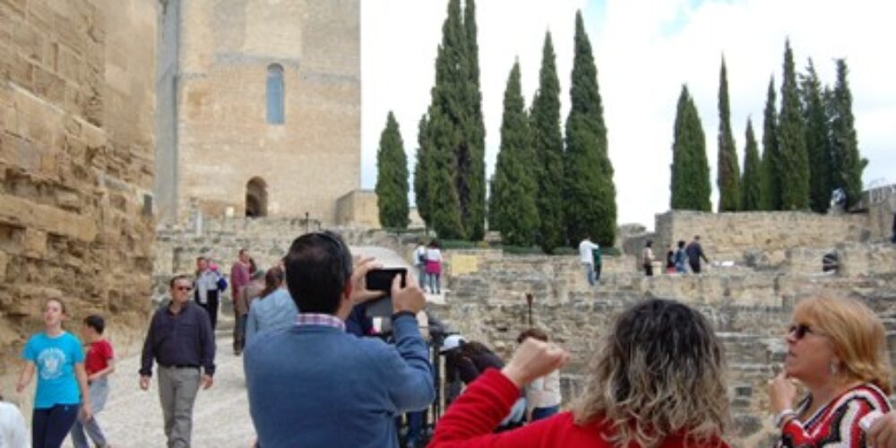 Gran afluencia de visitantes a la Fortaleza de la Mota en el Día Internacional de los Monumentos y Sitios Patrimoniales
